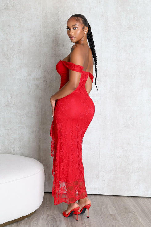 She Walks in Lace Dress