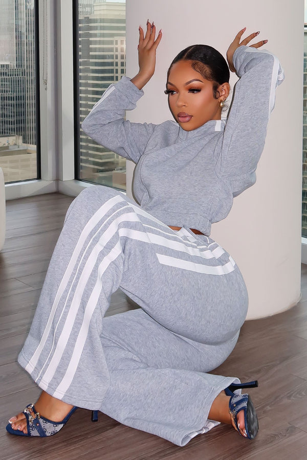 Chill Motion Striped Jacket & Pants SET