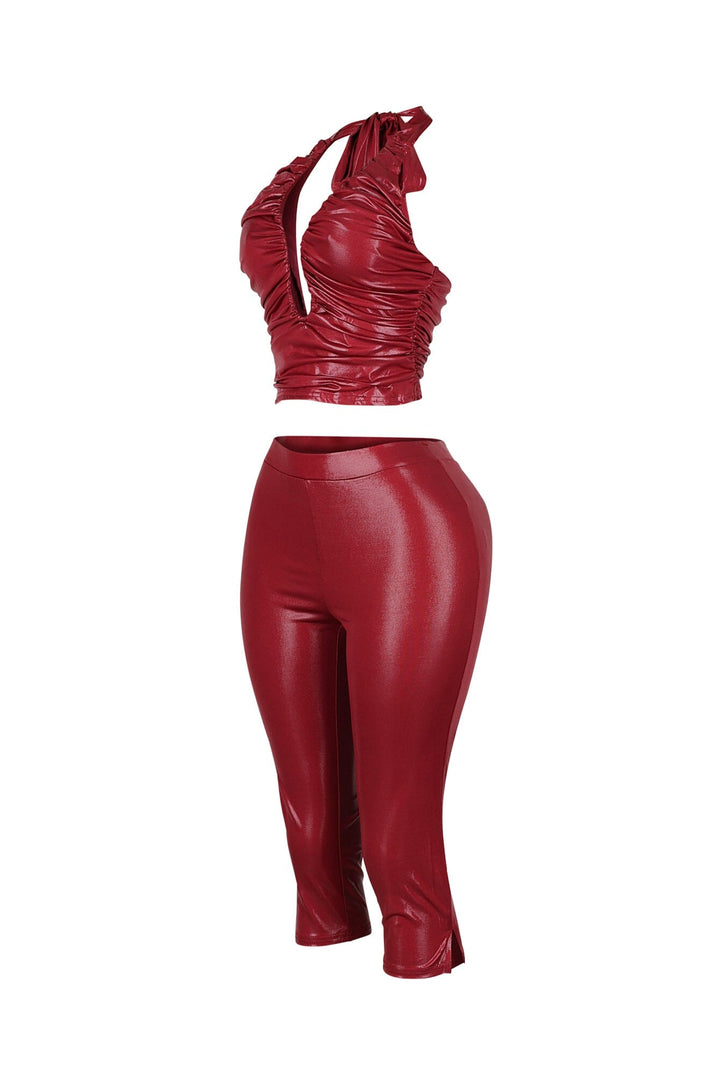 Linea U Cut Halter &amp; Capri SET