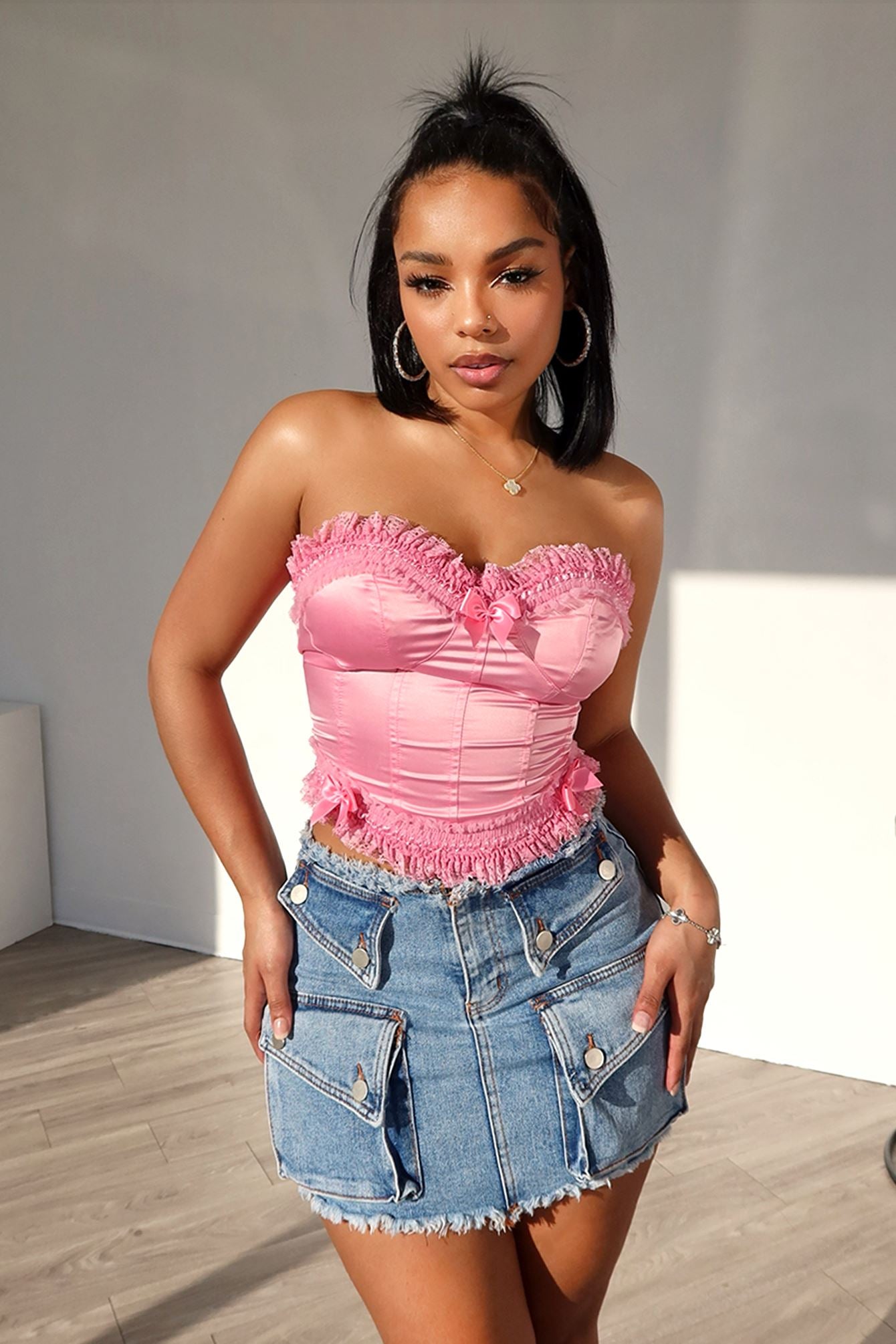 BUSTIER & CORSETS – EDGE