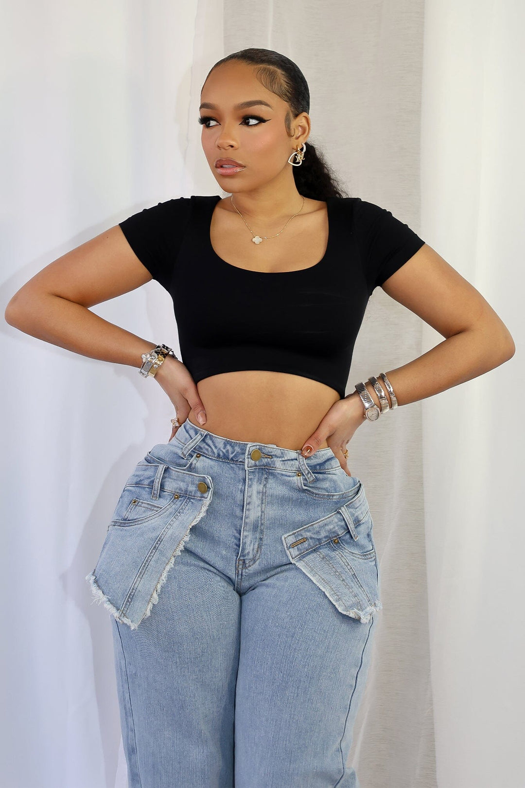 Short sleeves double layered cropped top featuring wide scoop neck