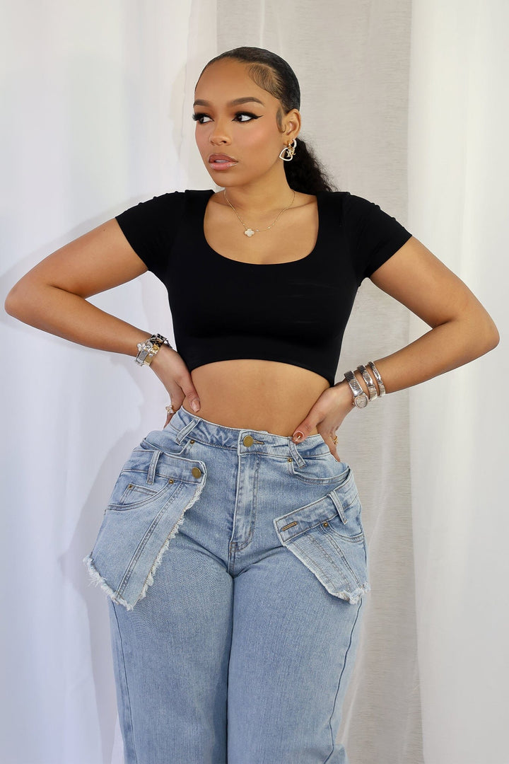 Short sleeves double layered cropped top featuring wide scoop neck