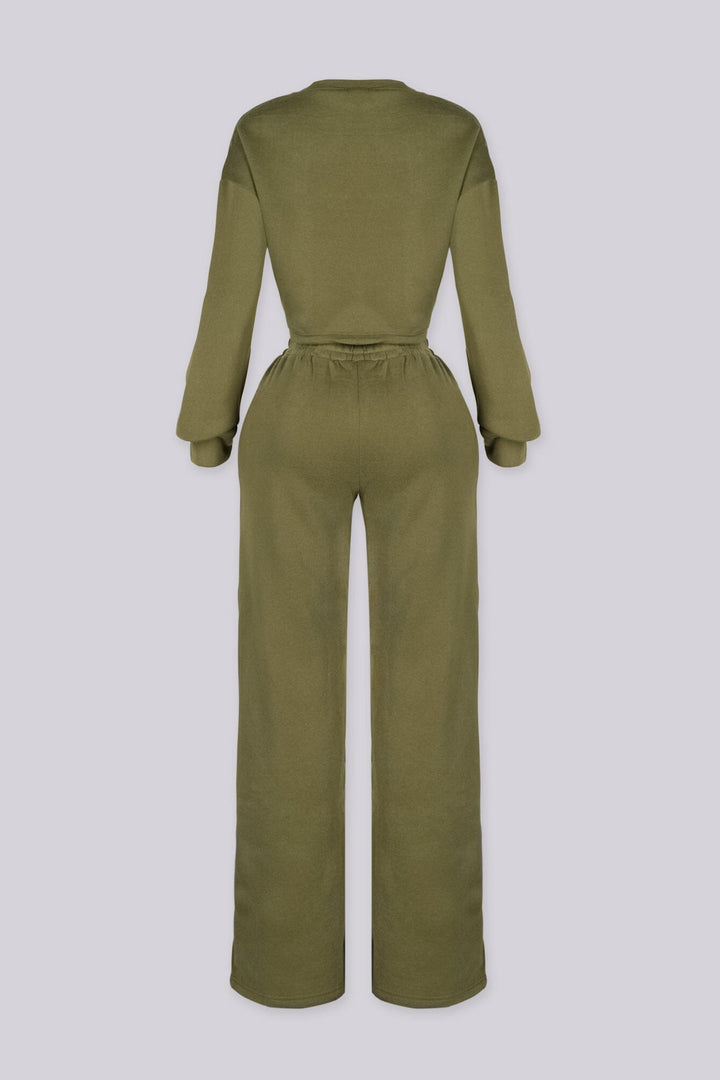 Relaxed fit fleece crop sweatshirt with a ribbed crew neckline and long sleeves