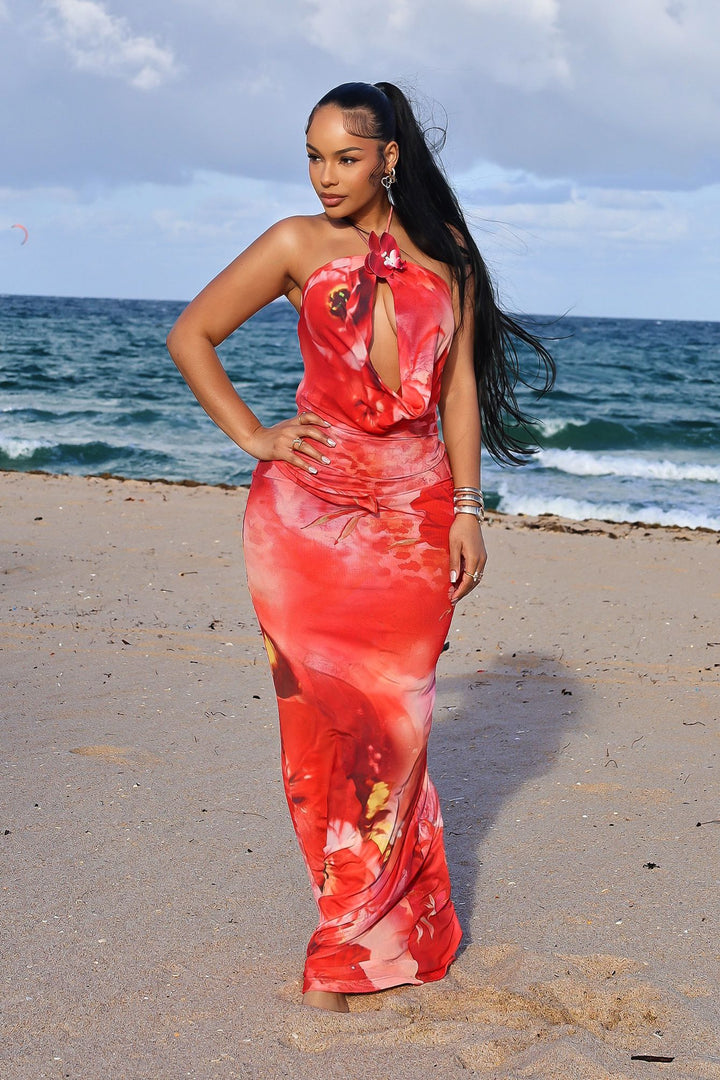 Floral print halter maxi dress with 3D tropical applique at the front neck featuring teardrop keyhole cutout detailing