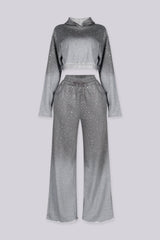 Cropped long sleeves hoodie with raw edge hem
Matching wide leg pants with elastic drawstring waistband, side pockets and raw edge hem