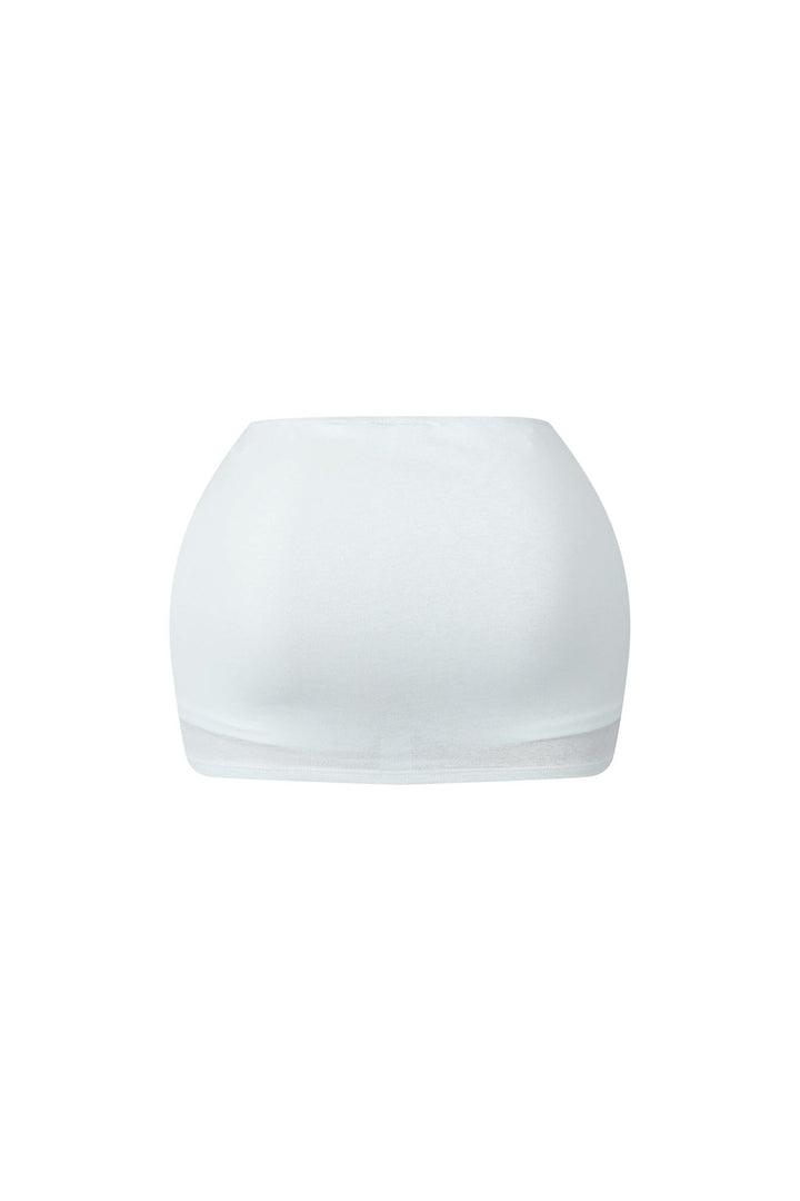 Low rise mini skirt featuring double lining for a tight fit
Attached inner shorts