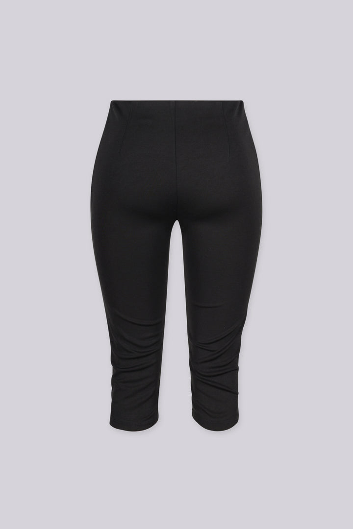 High waisted tailored capri pants with tapered leg