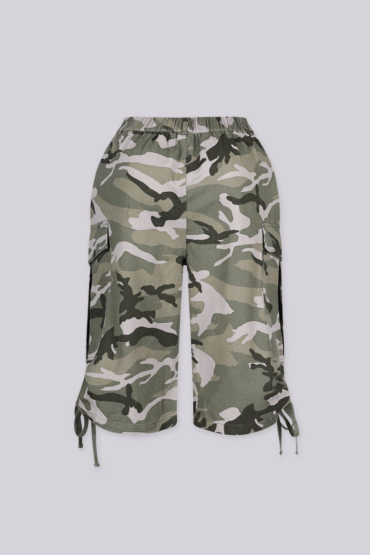 Camouflage print high rise cargo shorts with utility side pockets, back view