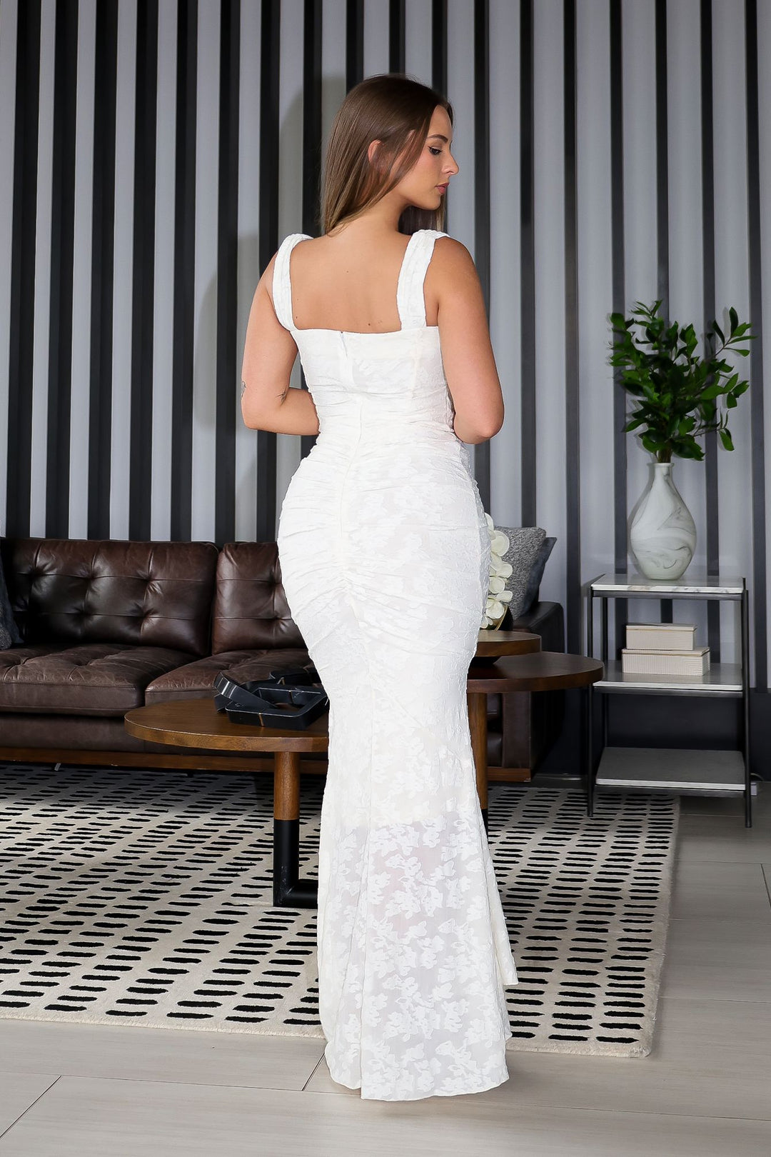 Mermaid corset maxi dress featuring a textured floral lace, Scooped square neckline and supportive straps