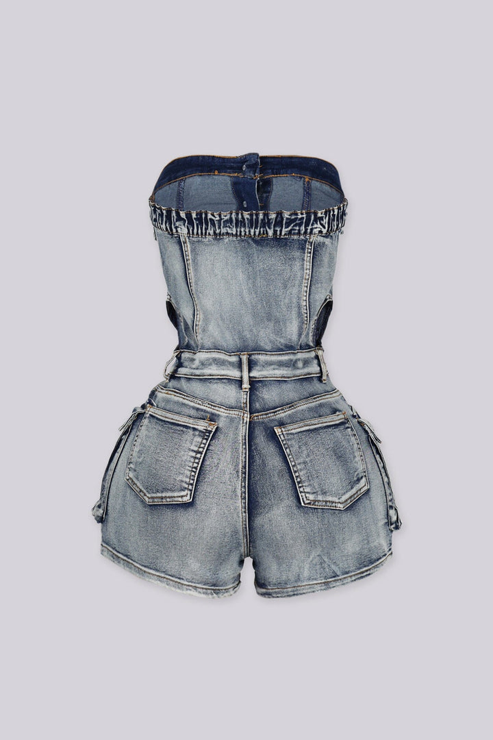 Strapless washed vintage denim cutout romper
Cargo style flap pockets with belt loops and elastic ruffle back