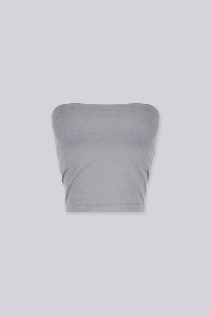 Smooth strapless straight neckline tube top, Slip on closure