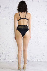 Adjustable Shoulder Straps Bra Top
Back Buckle Closure